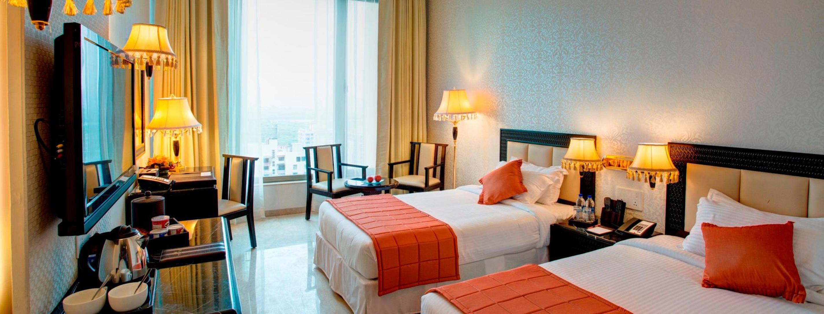 Royal Tulip Navi Mumbai Hotel Buitenkant foto