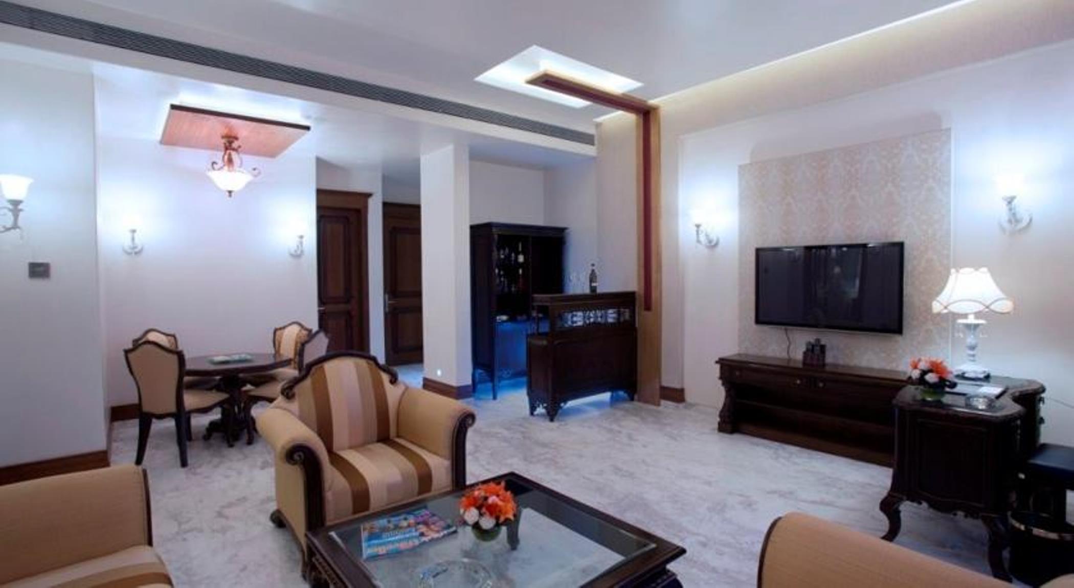 Royal Tulip Navi Mumbai Hotel Buitenkant foto
