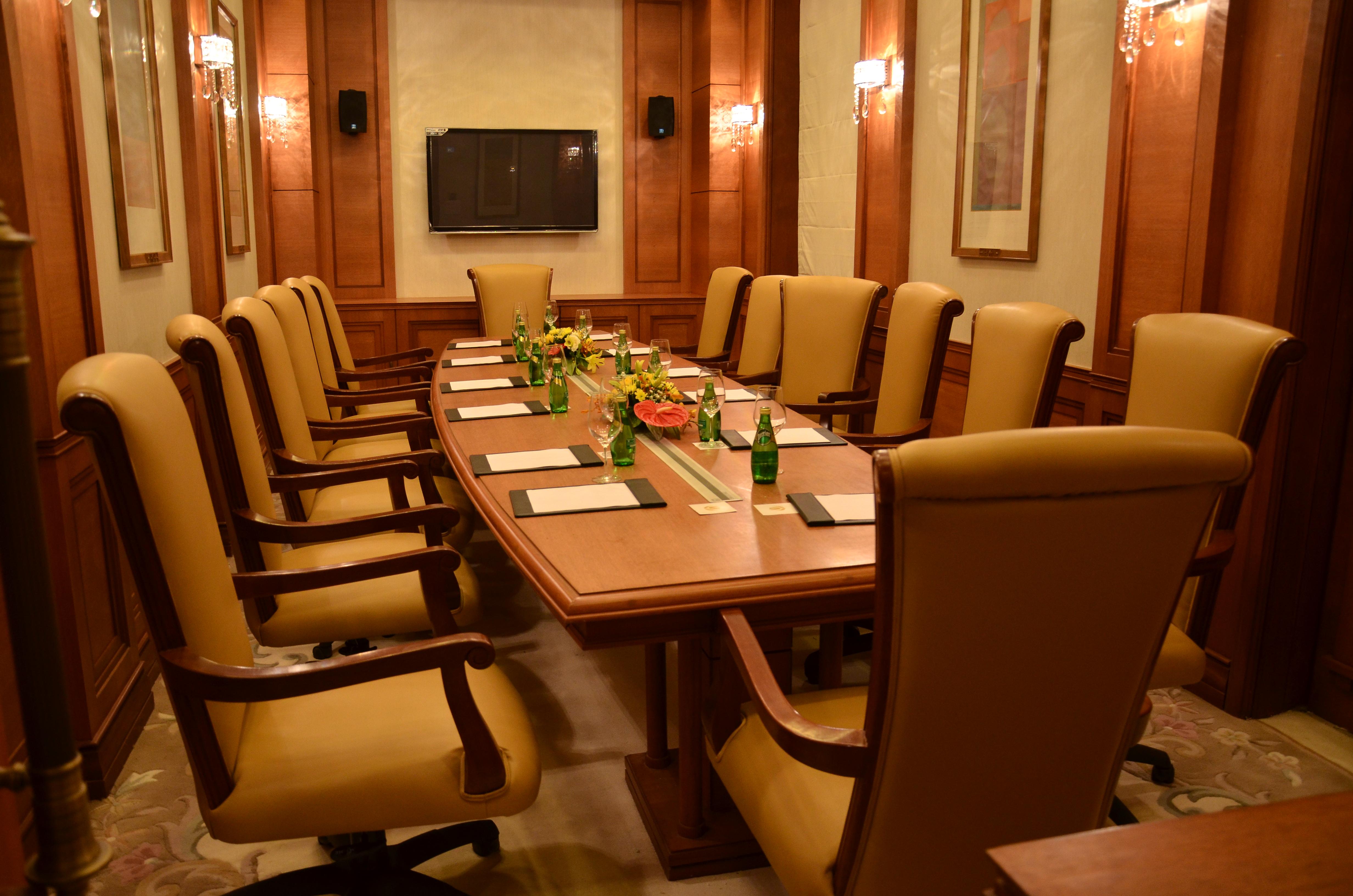 Royal Tulip Navi Mumbai Hotel Buitenkant foto