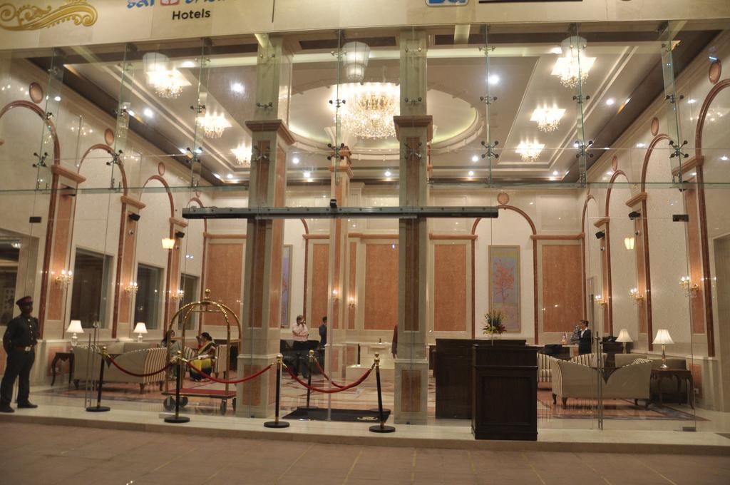 Royal Tulip Navi Mumbai Hotel Buitenkant foto