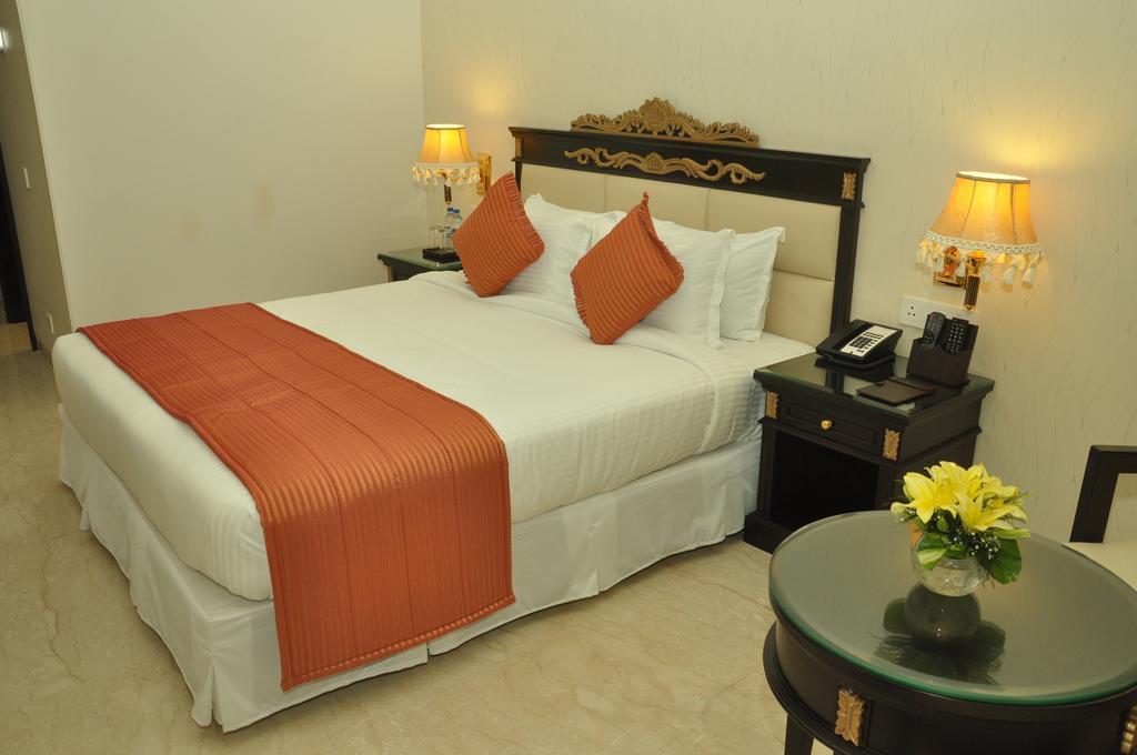 Royal Tulip Navi Mumbai Hotel Buitenkant foto