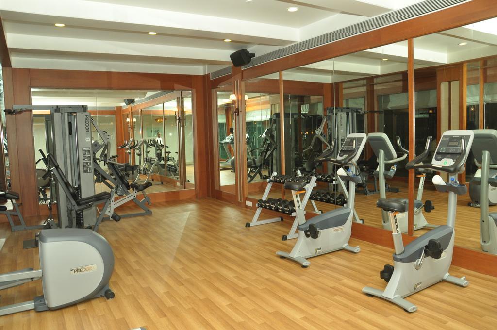 Royal Tulip Navi Mumbai Hotel Buitenkant foto