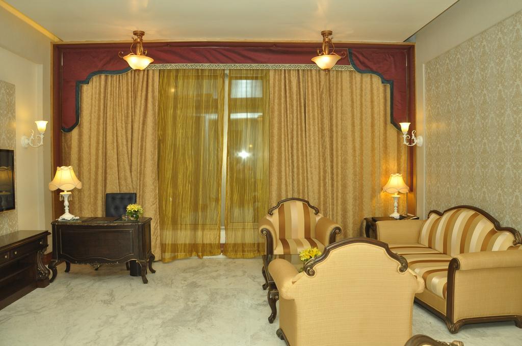 Royal Tulip Navi Mumbai Hotel Buitenkant foto