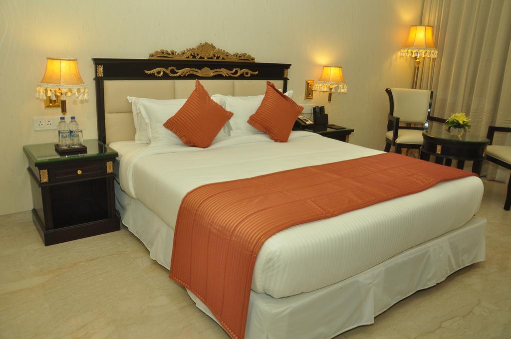 Royal Tulip Navi Mumbai Hotel Buitenkant foto