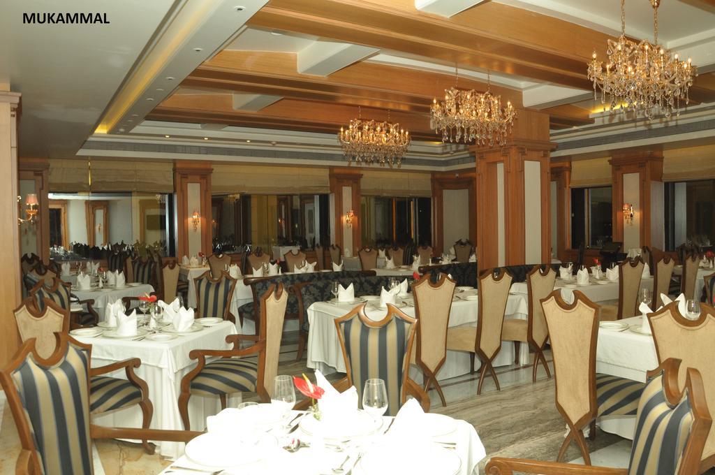 Royal Tulip Navi Mumbai Hotel Buitenkant foto